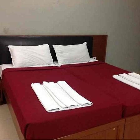 Sea Shell Park Hotel Chennai Exterior photo