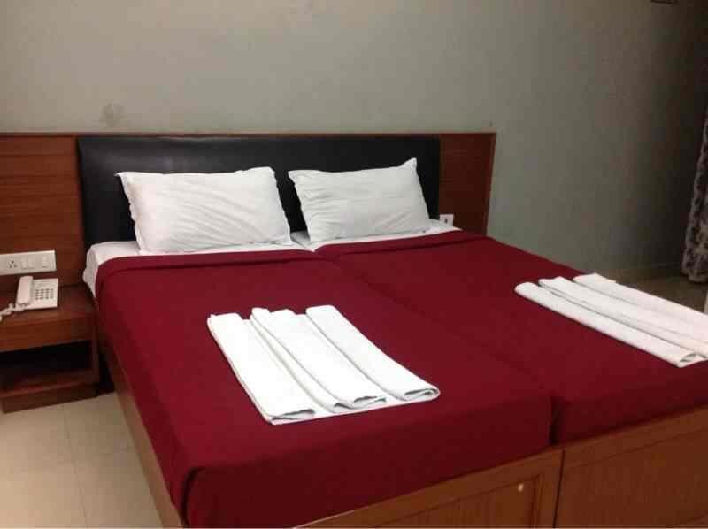 Sea Shell Park Hotel Chennai Exterior photo