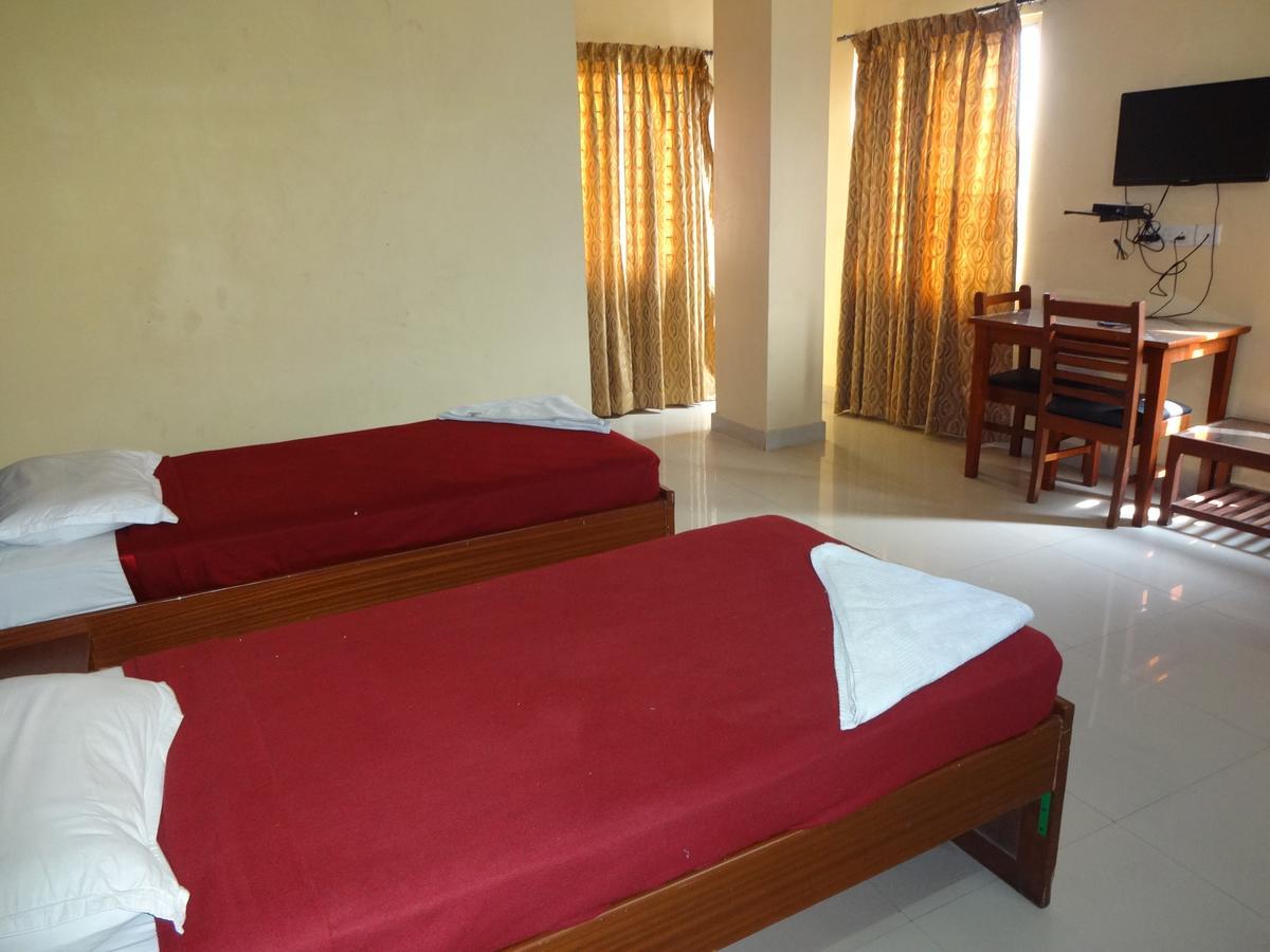 Sea Shell Park Hotel Chennai Exterior photo
