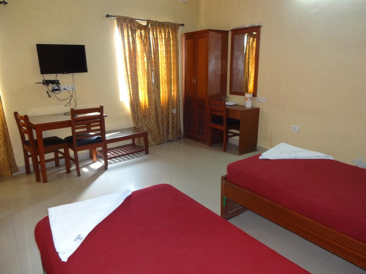 Sea Shell Park Hotel Chennai Exterior photo
